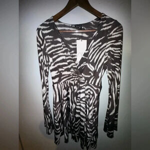 Zara Zebra Print long sleeve V-Neck Mini Dress size small NWT‎
